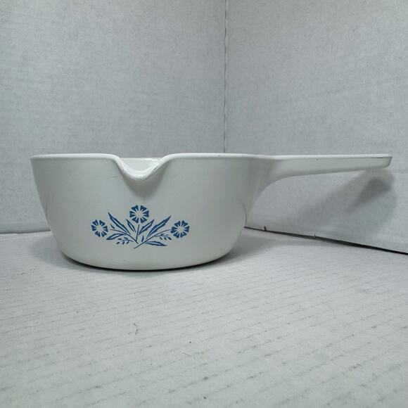 Vintage Blue Cornflour Corning Ware 2 1/2 Cup Sauce Pan No Lid P 89 B Pour Spout - Picture 1 of 11